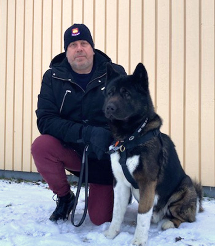 hakan-hund-700x800px.jpg